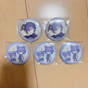 Dytica x 산리오 랜덤 키라키라 캔뱃지 코야나기 로우