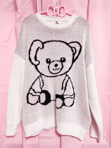 VOLCAN&APHRODITE 곰 니트 화이트