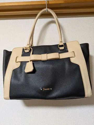 Famous 숄더백 블랙/베이지