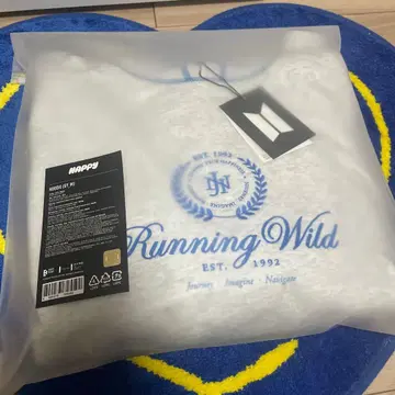 JIN HAPPY RUNNING WILD 후드티