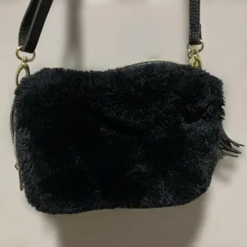 블랙 퍼 숄더백 더블 지퍼 15 20 폭 10cm