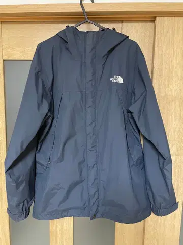 노스페이스 스쿱 자켓 np61940 중고 M 사이즈 네이비