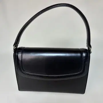 블랙 가죽 핸드백