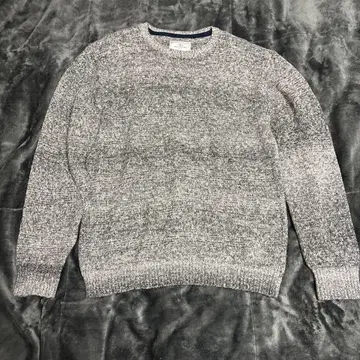 [ YOUR NEIGHBORS ] 그레이 계열 니트 스웨터