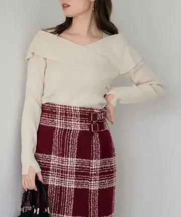 12Twelve Agenda 크로스 아지메 오프숄더풍 니트 풀오버