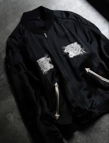 MB LIMITED 스카잔 Quiet luxury