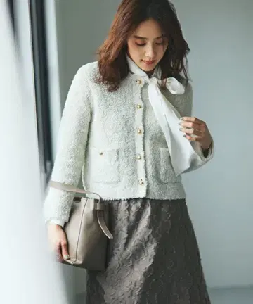 새상품급 UNFILO 앙피로 테이프 프린지 니트 가디건 노카라