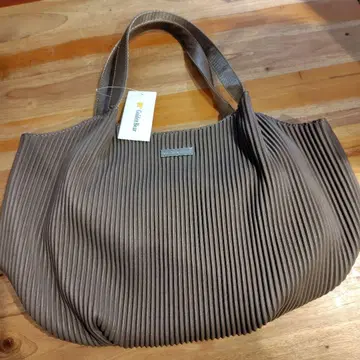 GOLDEN BEAR 브라운 토트백