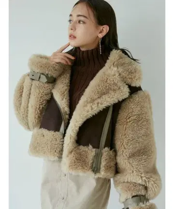 MURUA 보아 슬리브 페이크 무스탕 자켓 무스탕 코트 베이지