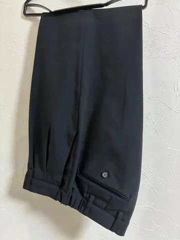 UNITED TOKYO Relaction 테이퍼드 슬랙스 블랙 2