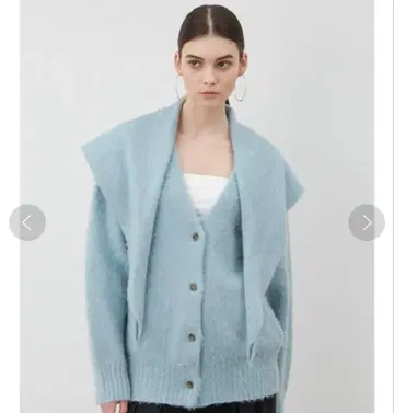 MIESROHE 미스 로에 니트 가디건 스카프풍 카라 부착