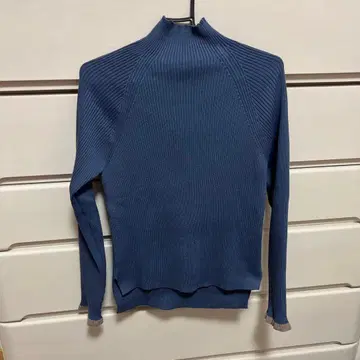 리브 하이넥 스웨터