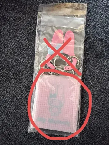 andST 산리오 마이멜로디 카라비너 포함 파우치