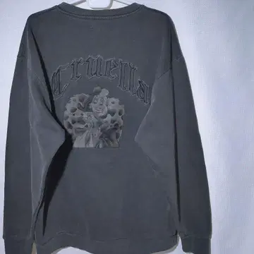 새상품 트레이닝복 L 크루엘라 101마리 강아지 애니메이션 맨투맨 속기모