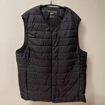 유니클로 퍼프 테크 베스트/히트텍 블랙 사이즈 L 시착만 한 상품