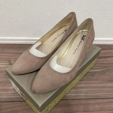 오리엔탈 트래픽 베이지 스틸레토 펌프스