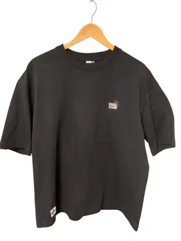 CHUMS 블랙 T셔츠 L 사이즈