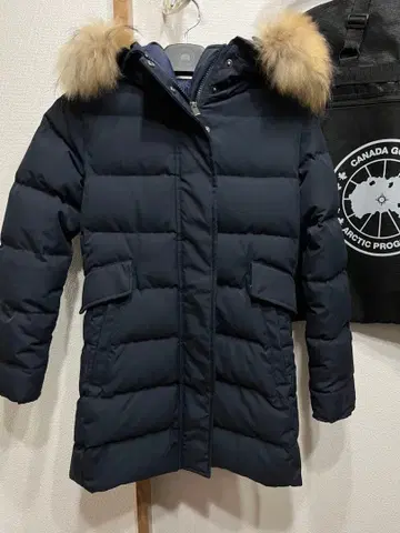 한계 가격 인하입니다.. 새상품급 PYRENEX 그레노블 다운 자켓 36