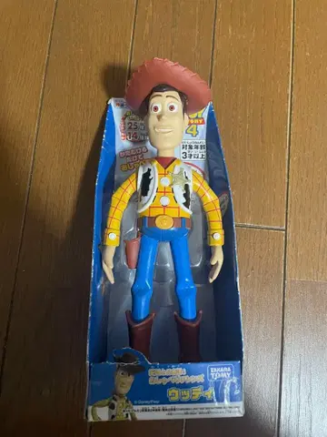 우디 액션 피규어