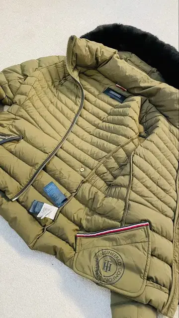 새상품급 타미힐피거 다운 아우터 숏다운 자켓 L