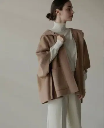 [ OHGA ] 오가 24AW 리버 판초 코트 카멜