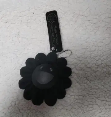 야간 한정판 판매 무라카미 다카시 블랙 플라워 키체인 카이카이키키
