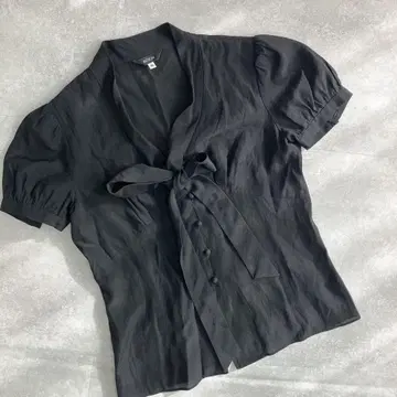 새상품급 BOSCH 보쉬 블랙 블라우스 반팔 시어 리본 s 사이즈