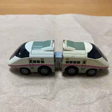 신칸센 코마치 연결식 기차 완구 화이트/그레이