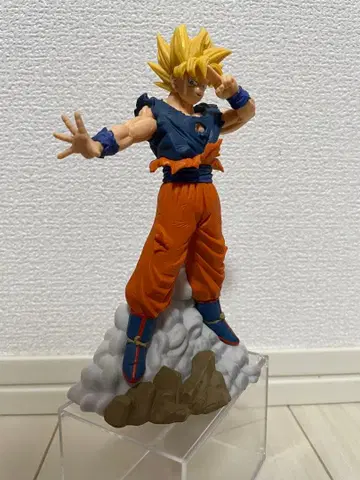 드래곤볼 Z 초사이어인 손오공 피규어
