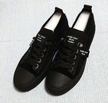 [ 미사용 새상품 ] 누벨 보 릴랙스 따뜻한 보아 니트 통굽 스니커즈