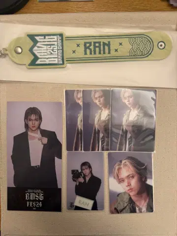 MAZZEL RAN 란 트레이딩 카드 타월 홀더 세트