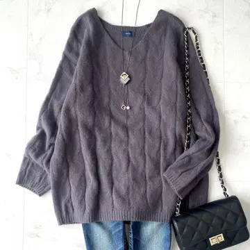 새상품급 쉽스 폭신폭신 폭스 케이블 니트 V넥 그레이