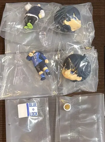 넨도로이드 서프라이즈 블루 록 피규어 이사기 요이치 세트