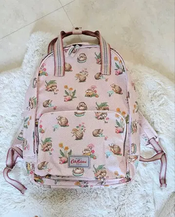 새상품급 Cath Kidston 고슴도치 올 패턴 백팩 핑크