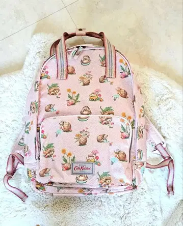 새상품급 Cath Kidston 고슴도치 올 패턴 백팩 핑크