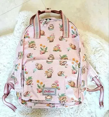 새상품급 Cath Kidston 고슴도치 올 패턴 백팩 핑크