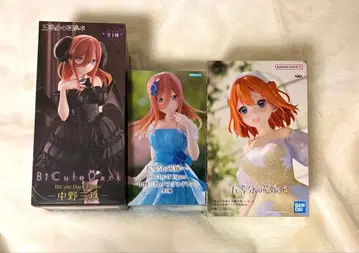 5등분의 신부 나카노 미쿠 & 네잎 피규어 3종 세트