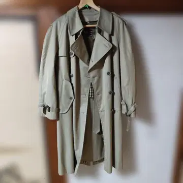 DAKS 베이지 카키 트렌치코트