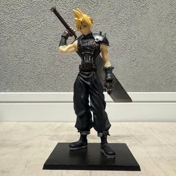 파이널 판타지 트레이딩 피규어 클라우드 FF7