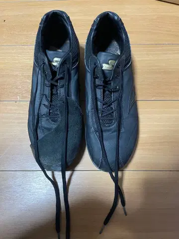 야구 스파이크 28.5 블랙 SSK P 부착