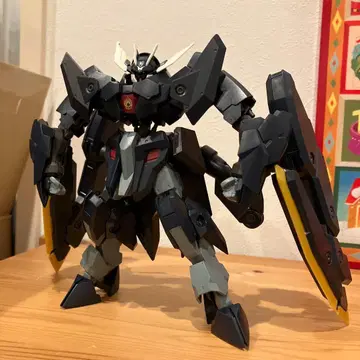 기동전사 건담 철혈의 오펀스 울즈헌트 HG 건담 자간 완성품