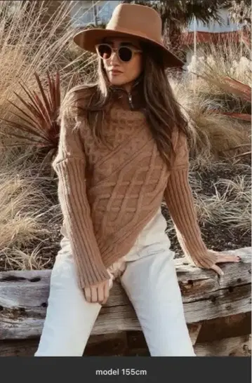 esutoreja / 에스트레자 비대칭 케이블 ZIP 니트