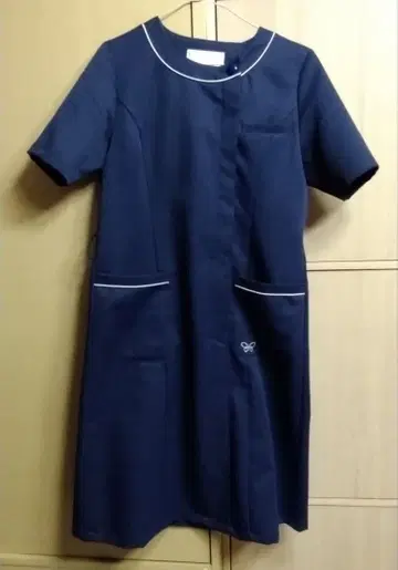 [하나에모리] 라운드 파이핑 넥 원피스