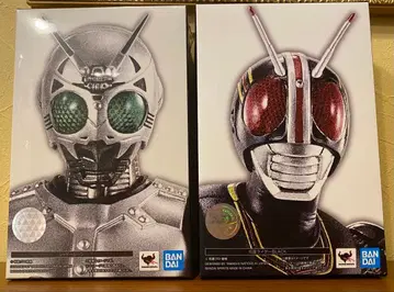 [ 미개봉 새상품 ] S.H.피규아트 가면라이더BLACK 섀도우문