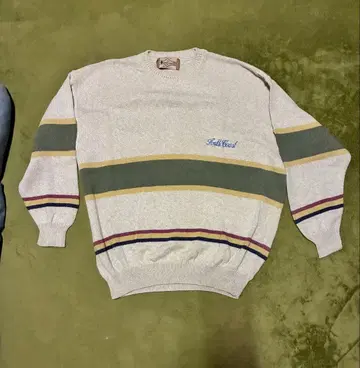 그레이 스트라이프 스웨터 South East