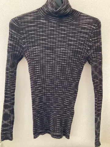 Purifier 피리피에 터틀넥 니트 M 사이즈 다크 브라운