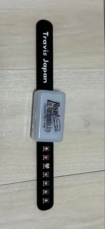 Travel Japan 라이트 팔찌