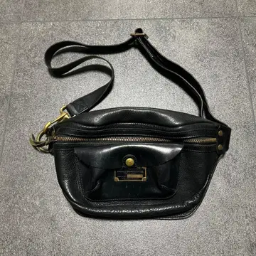 VOYAGER by WASTE TWICE 포켓백