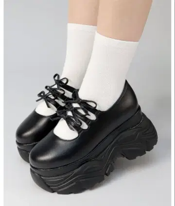 LOVEHUNTER 신발 펌프스 통굽 트리플 리본 스니커즈