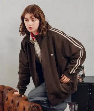 [ 완판템 ] MUHET 모듬 트랙 자켓 다크 브라운 XL